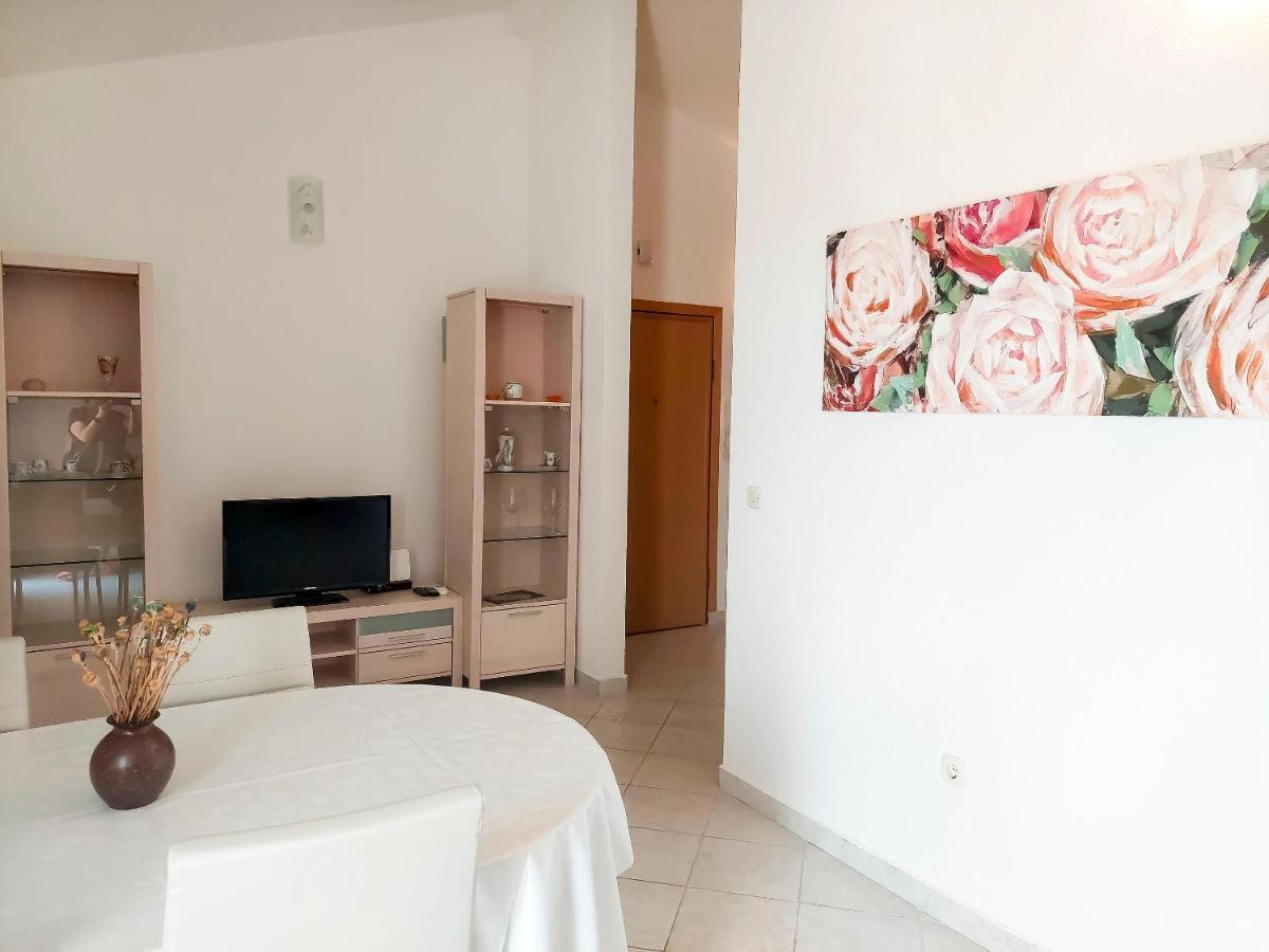 Apartment Zdravka Primosten Exterior photo
