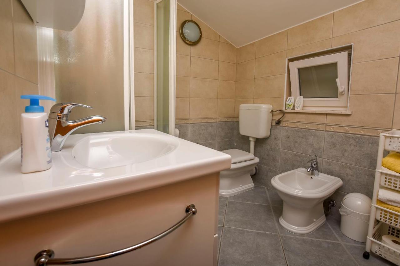 Apartment Zdravka Primosten Exterior photo